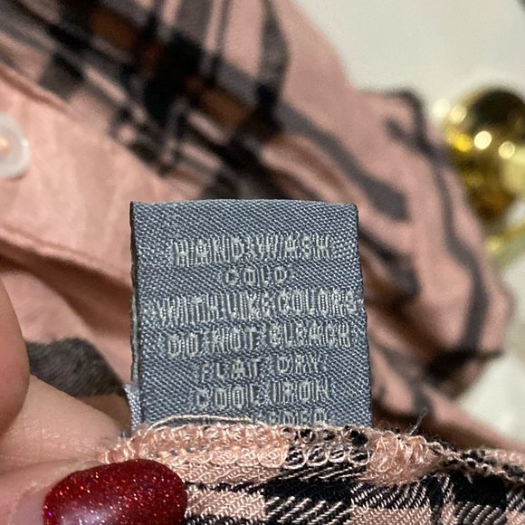 Charlotte Russe Classic Pink Plaid Button Up Shirt - Picture 6 of 6